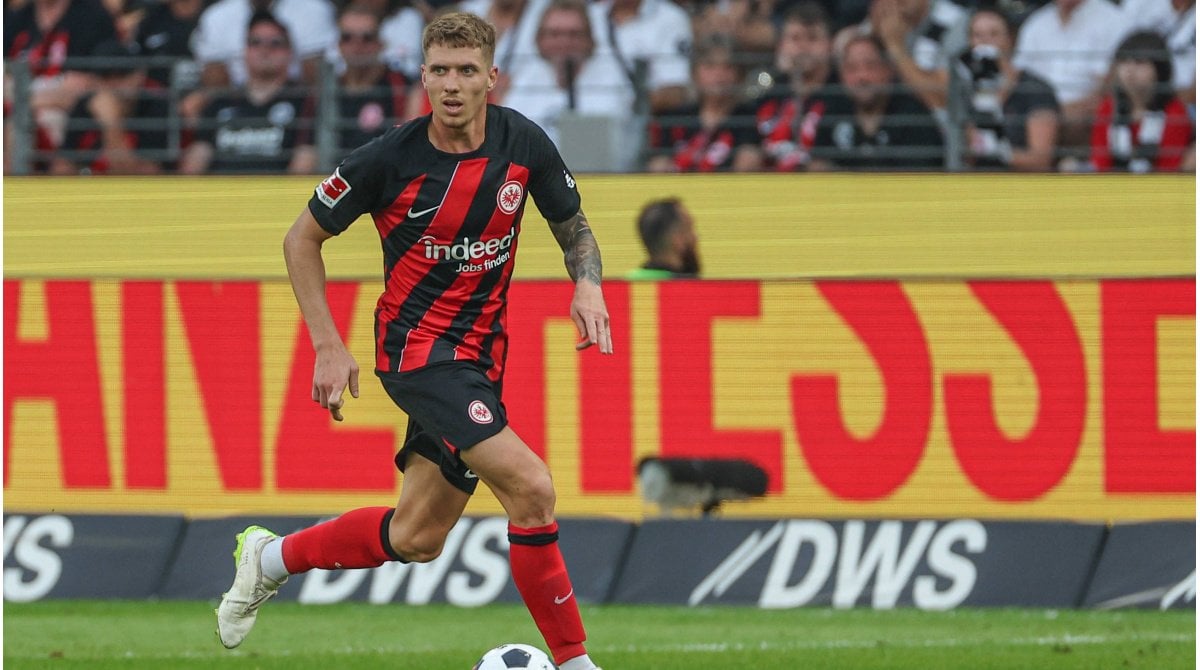 Bericht: Frankfurter Planspiele - Eintracht-Trio um Jakic, Alario und Hauge soll im Winter abgegeben werden