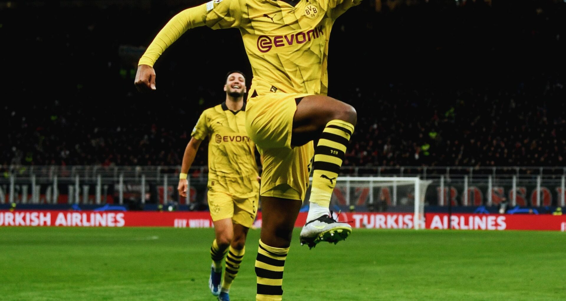 [Champions League | 5. Spieltag] 3:1 gegen AC Mailand: Borussia Dortmund bucht Achtelfinal-Ticket