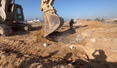 IDF digging up and exploding tunnels