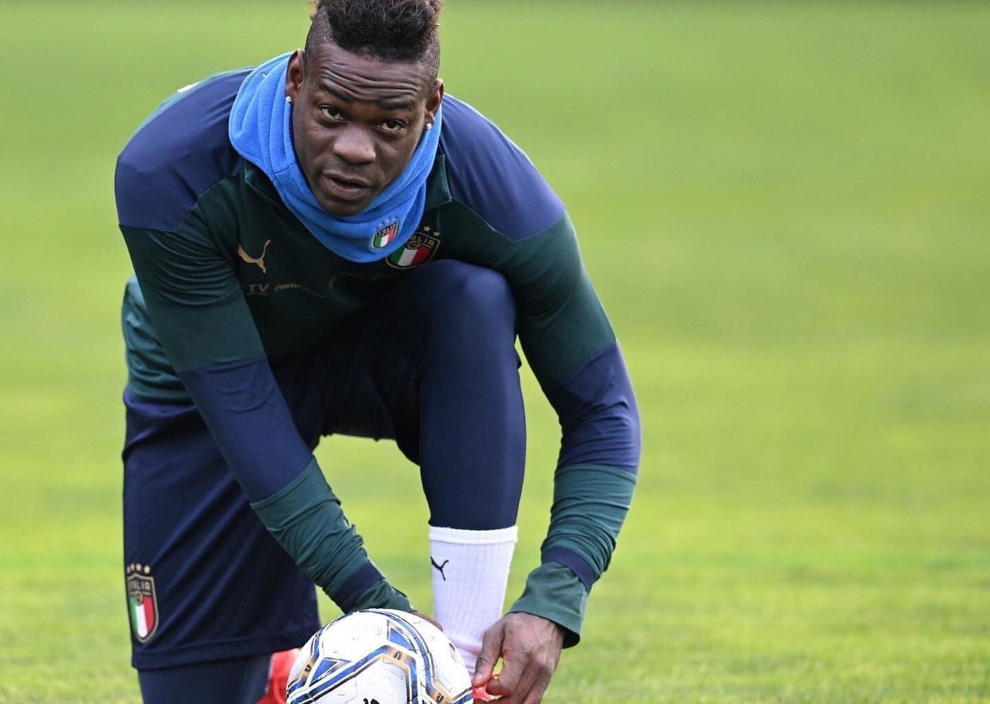 Mario Balotelli: “If I’m healthy, I’m still the best striker Italy has. Yesterday did Raspadori & Scamacca play? How many shots did they take? 2? I want to get back & play for the national team again. I always hope for the call up.”