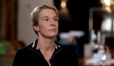 Martina Voss-Tecklenburg spricht im Interview über Fehler, Krankheit und Panikattacken