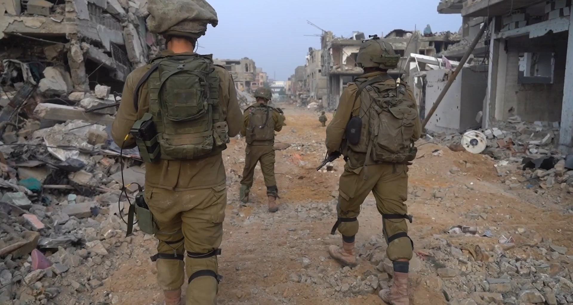 For the first time, an entire division is maneuvering in the Gaza Strip