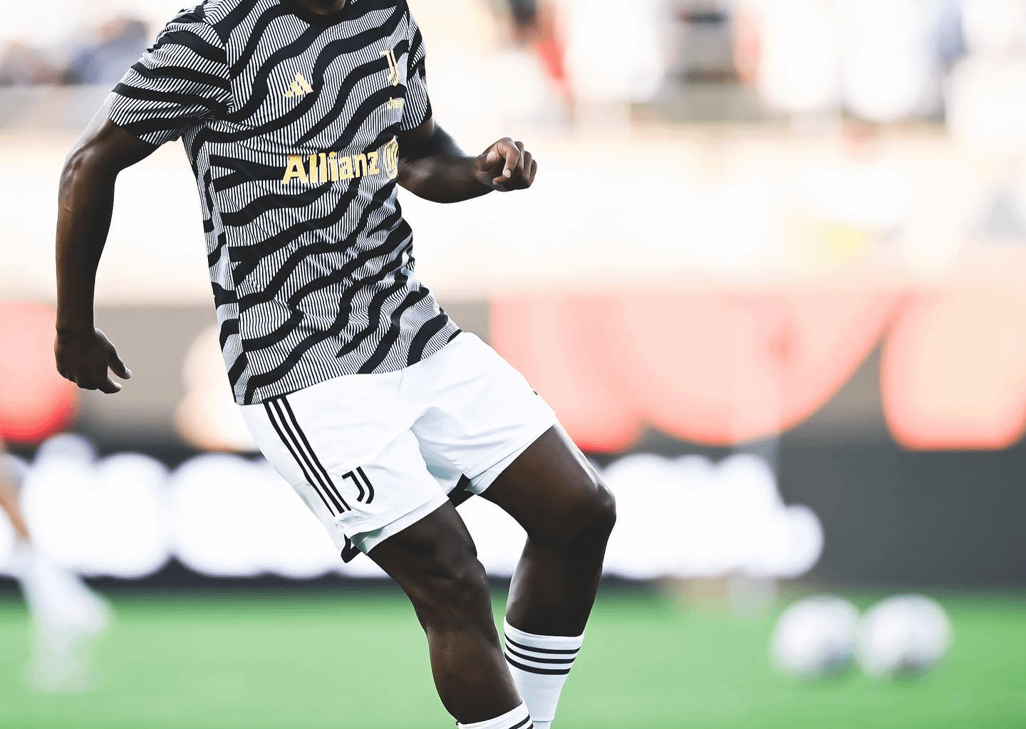 TuttoJuve | Juventus want to depart ways with Alex Sandro in January to get rid of his heavy wage