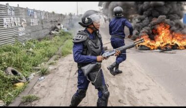 La police anti-émeute disperse une manifestation de l'opposition en RDC • FRANCE 24