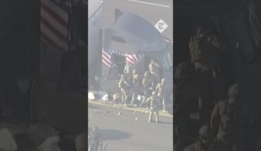 Texan police use armoured battering ram after chase with 18-wheeler truck