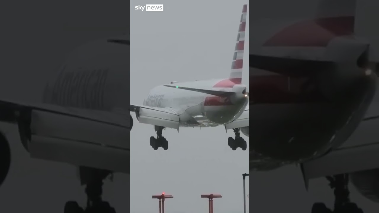 Plane struggles to land in Storm Gerrit