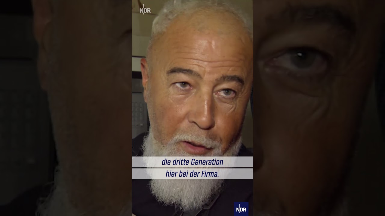 Schrottplatz-Crew mit Sinn fürs Grobe  #ndr #doku #salzgitter #shorts