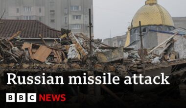 UN condemns Russia’s renewed mass-bombing campaign in Ukraine | BBC News