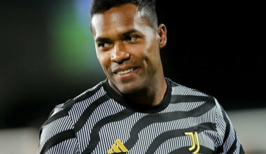 Sky Sport | Alex Sandro will start today and will captain the Juve side