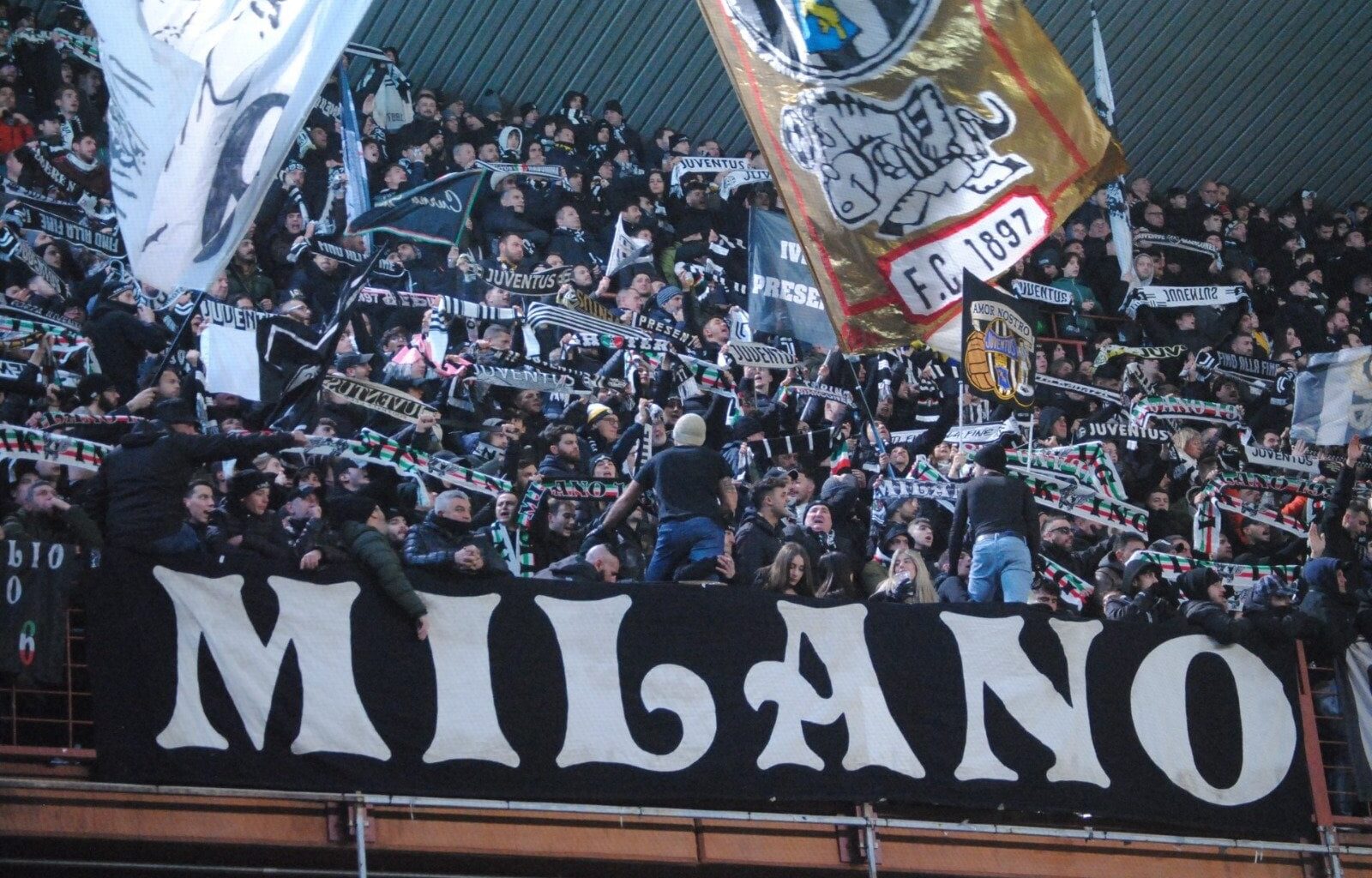 Juventus, il nuovo coro della Curva Sud