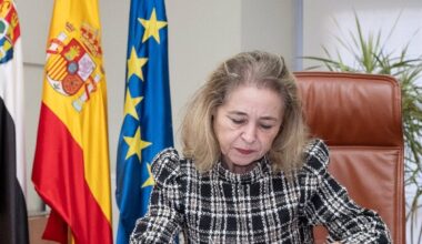 La Junta de Extremadura (Vox-PP) pedirá al Ministerio de Educación, Formación Profesional y Deportes que derogue la normativa que marca la obligatoriedad de la cotización a la Seguridad Social de los alumnos mientras realizan prácticas formativas en empresas.