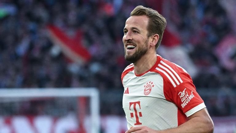 'It's Kane-mania!' | 'He's gone beyond Bayern Munich's expectations'