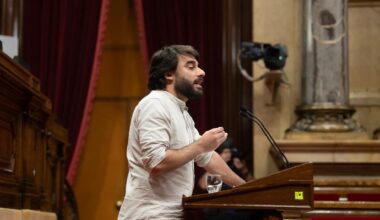 Podemos sanciona a los 13 dirigentes catalanes que defendieron "unidad" con Sumar antes de la coalición electoral