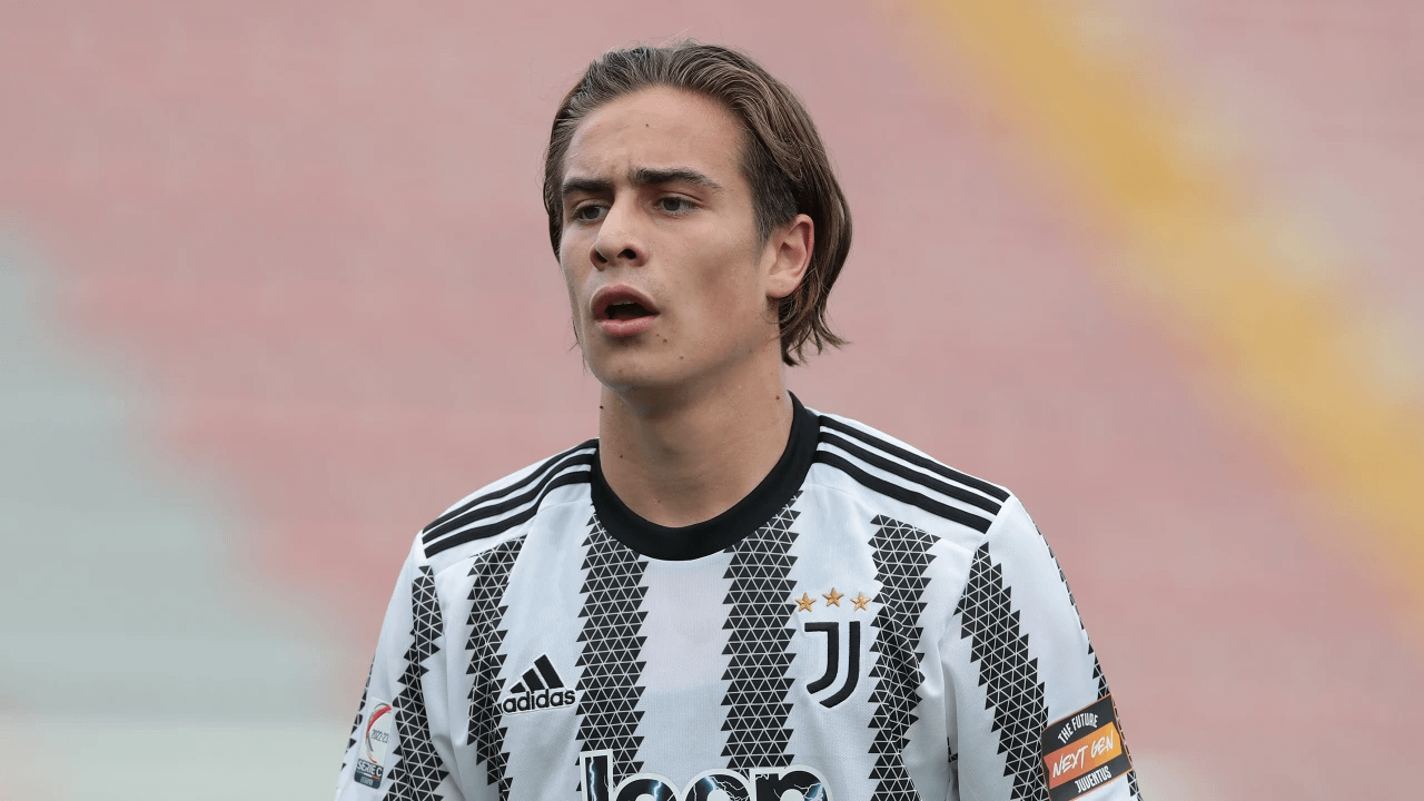 Hector Peris Ros (Kenan Yildiz Agent) | Kenan is a machine built to win. He impressed me immediately, he reminded me of Ferran Torres immediately. A mentality, a humility, an extraordinary worker. Few people meet all these characteristics. His case reminds us a lot of that of Pedri.