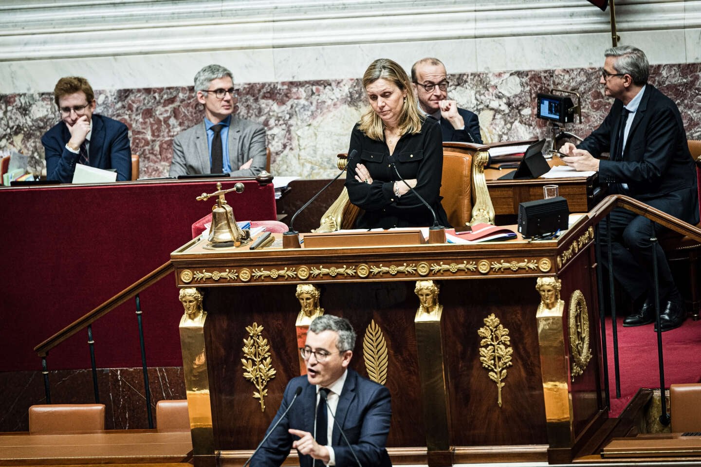 Loi « immigration » : le texte adopté, crise ouverte au sein du camp Macron