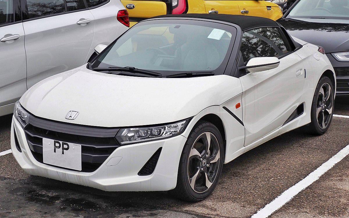 kinda wish we got Kei cars in Ireland, think they'd be perfect for our road. (this is the Honda S660)