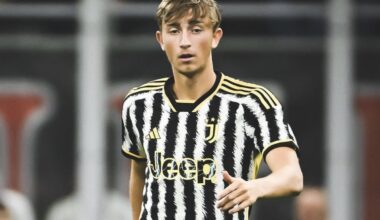 [Romano] Dean Hujisen will join Frosinone on loan deal from Juventus. Deal agreed, it will be straight loan — no option. Juve rejected loan & buy option bids from Anderlecht and Young Boys. Granada also wanted Hujisen. Frosinone will seal the deal with Juve on Saturday at the game.