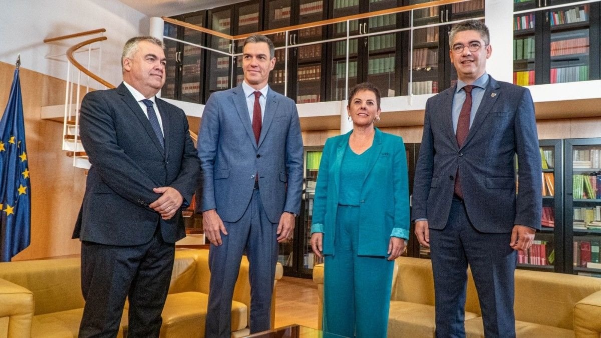 El Gobierno acuerda con Bildu prohibir los desahucios de personas vulnerables hasta 2025
