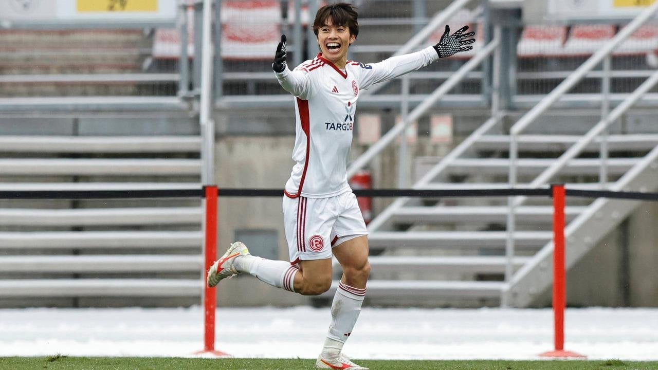 [2. Bundesliga] 5:0 beim Club: Drei Tore in sechs Minuten - Düsseldorf schießt Nürnberg ab