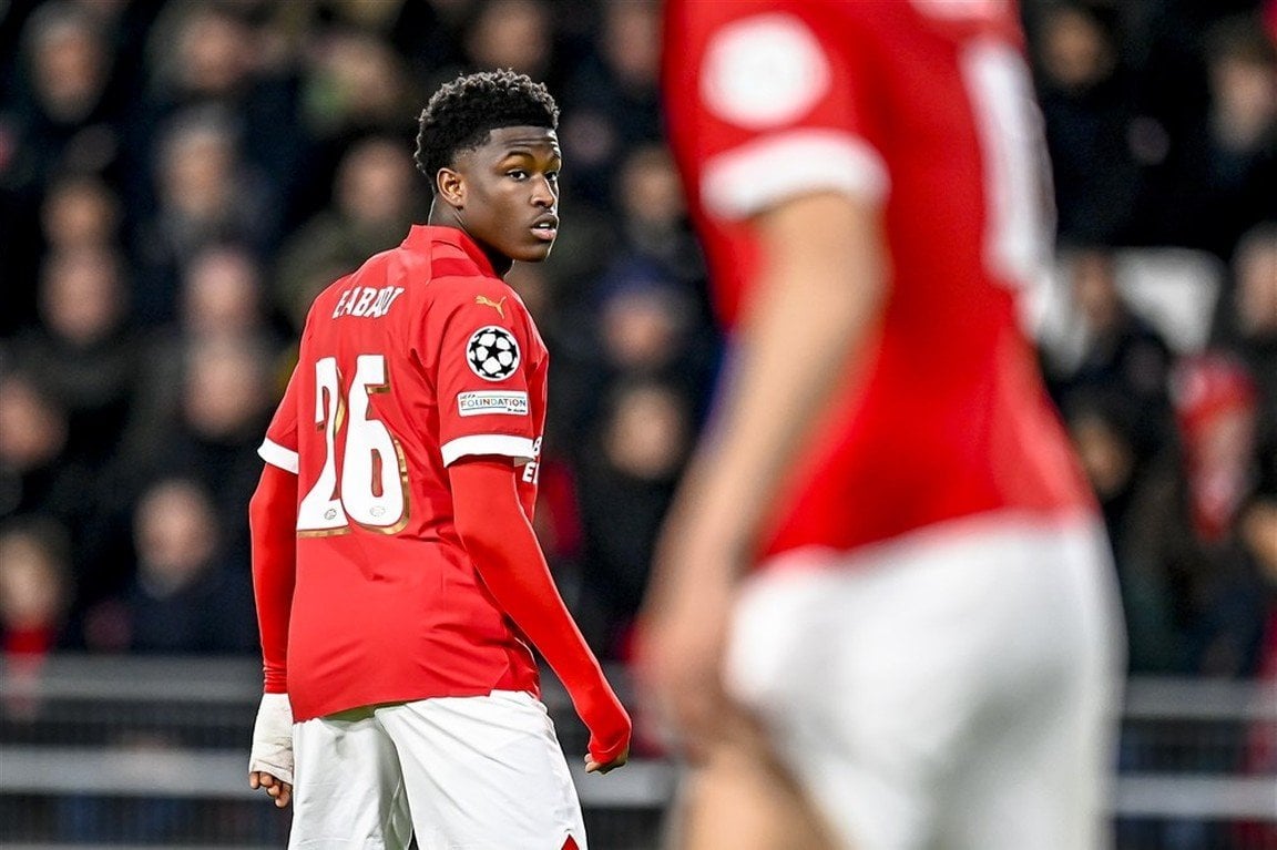 PSV player Isaac Babadi to hold talks with several interested clubs, including Ajax.