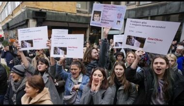 Serbie  : les manifestants dénoncent une fraude massive et réclament de nouvelles élections