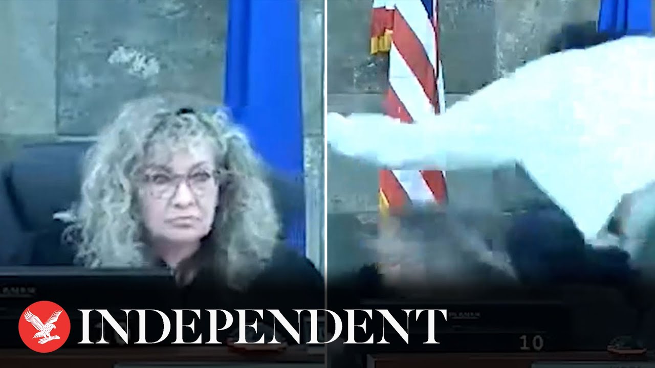 Felon attacks judge during sentencing in shocking courthouse moment