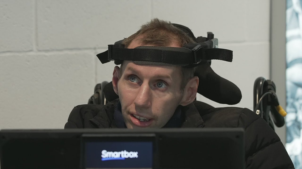 Prince William presents CBEs to Rob Burrow and Kevin Sinfield