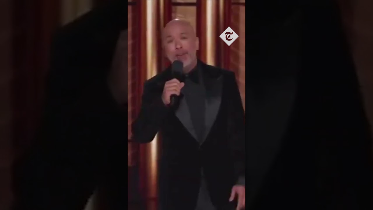 Taylor Swift unimpressed by Golden Globes joke at her expense