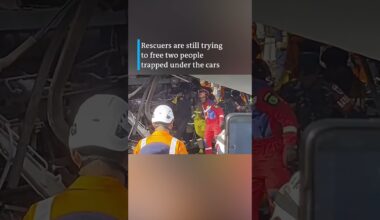 Train collision on Indonesia's Java island kills several, just 500 meters from the station | DW News