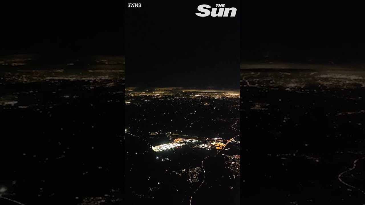 Mysterious UFO in purple light spotted by flight attendant