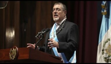 Guatemala : malgré les embûches, Bernardo Arévalo investi président
