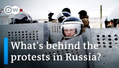 Why are Russians risking years in prison to protest? | DW News