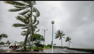 Cyclone Belal causes heavy flooding in Mauritius after battering Reunion • FRANCE 24 English