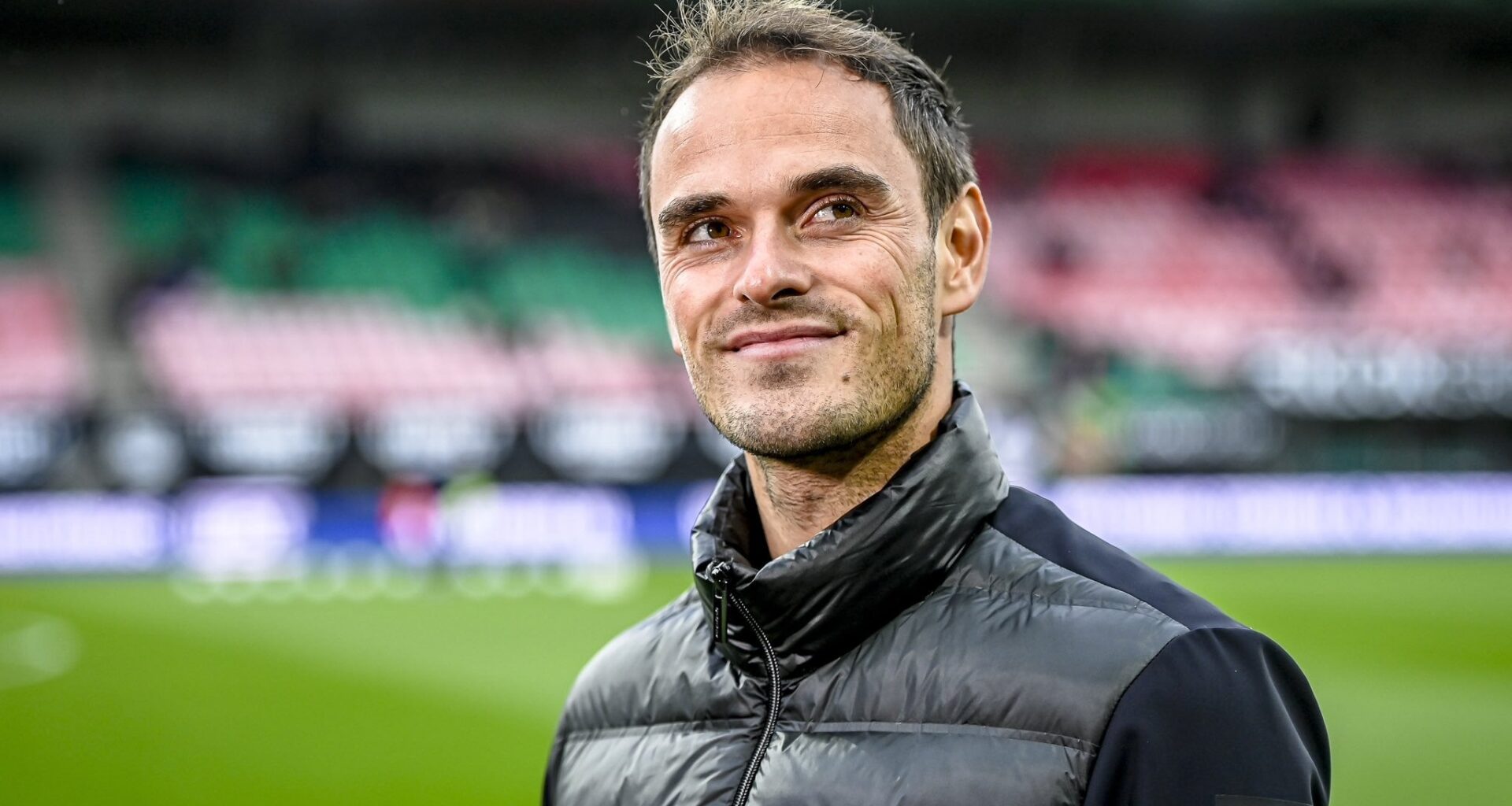 Exkl. News Matthias Kohler: Der 32-Jährige ist einer der Kandidaten beim FC Köln! Gab konkrete Gespräche & Treffen! Nur noch wenige Kandidaten im Rennen. Mit Bo Henriksen (Zürich) gab es einen Austausch. Nach Thomas Stamm (Freiburg II) wurde sich erkundigt.