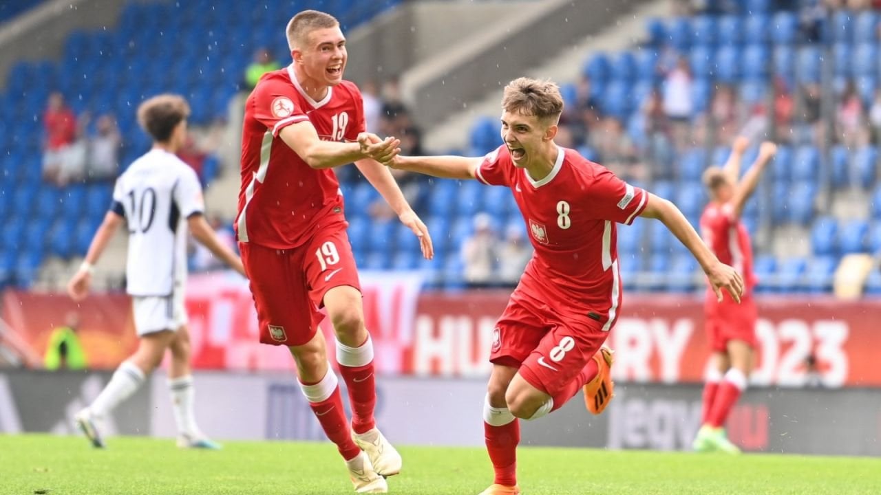 [TVP SPORT] Ajax, PSV & Feyenoord interested in Polish talent Karel Borys.