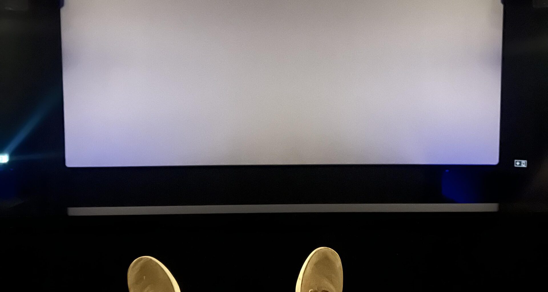 10 minutos de sessão no Cineplace e até agora só sai áudio, é sempre assim?