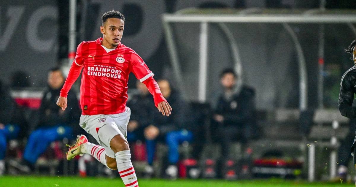 PSV loans out left back Oppegard to Heracles Almelo