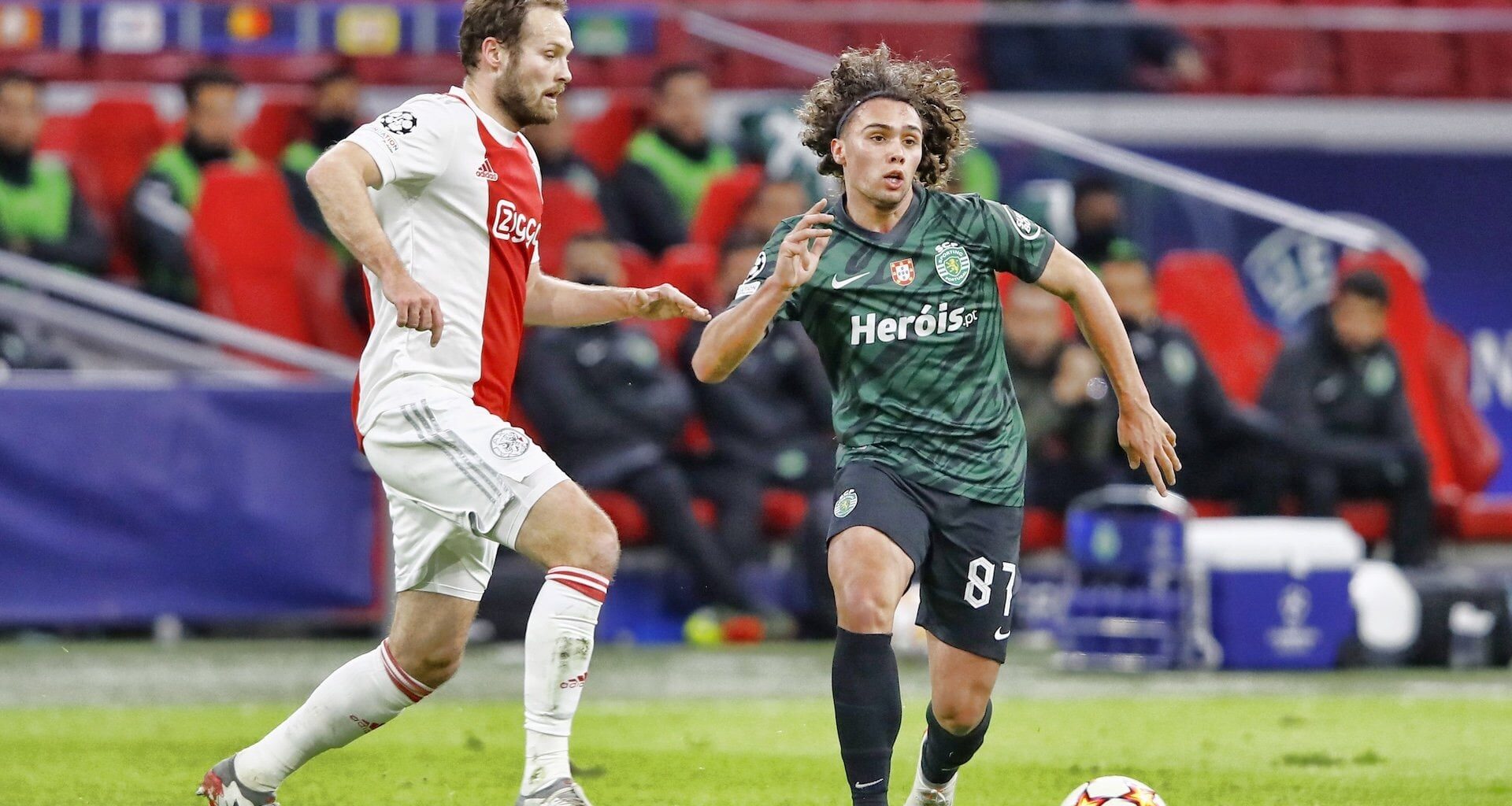 AZ close to signing their third Portuguese player of the season: Gonçalo Esteves.