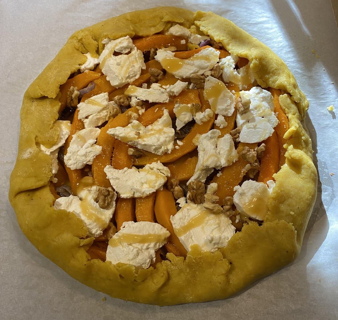 Tarte rustique potimarron chèvre miel et noix