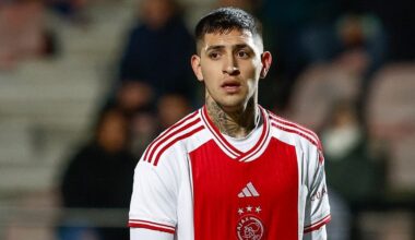 Ajax defender Gaston Avila has torn his ACL and will be out between 9-12 months
