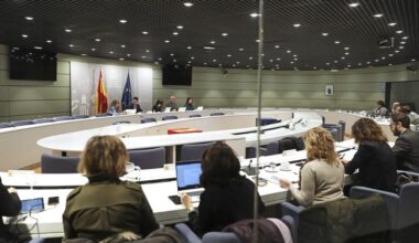 Trabajo y los sindicatos pactan subida del 5 % del salario mínimo hasta los 1.134 euros