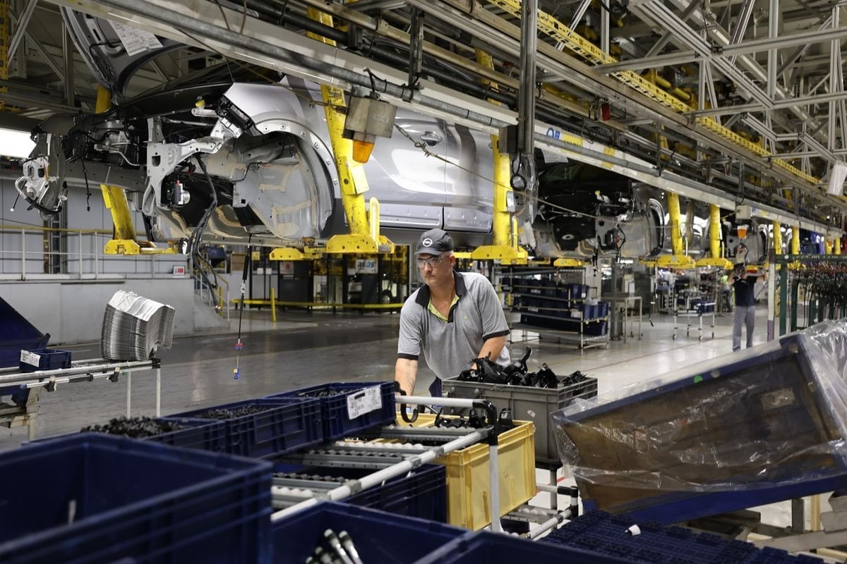 España fulmina su récord de empleo con 783.000 ocupados más en 2023 y baja la tasa de paro al 11,7%
