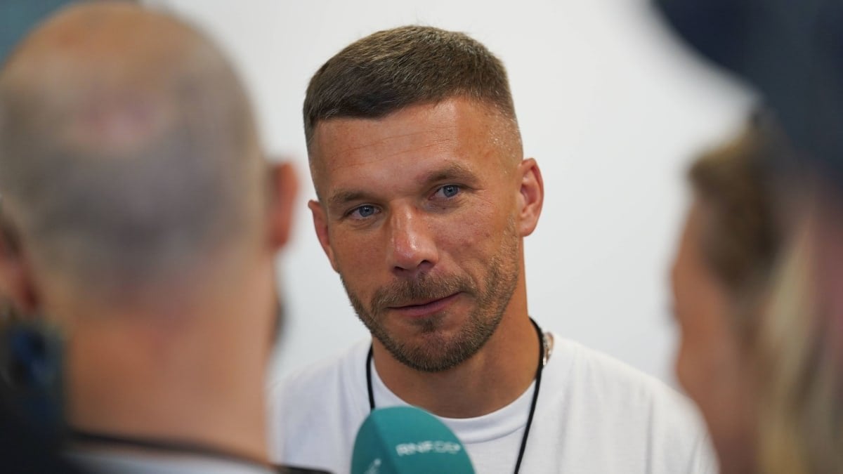 Podolski bestätigt "gute Gespräche" mit Kölner Verantwortlichen