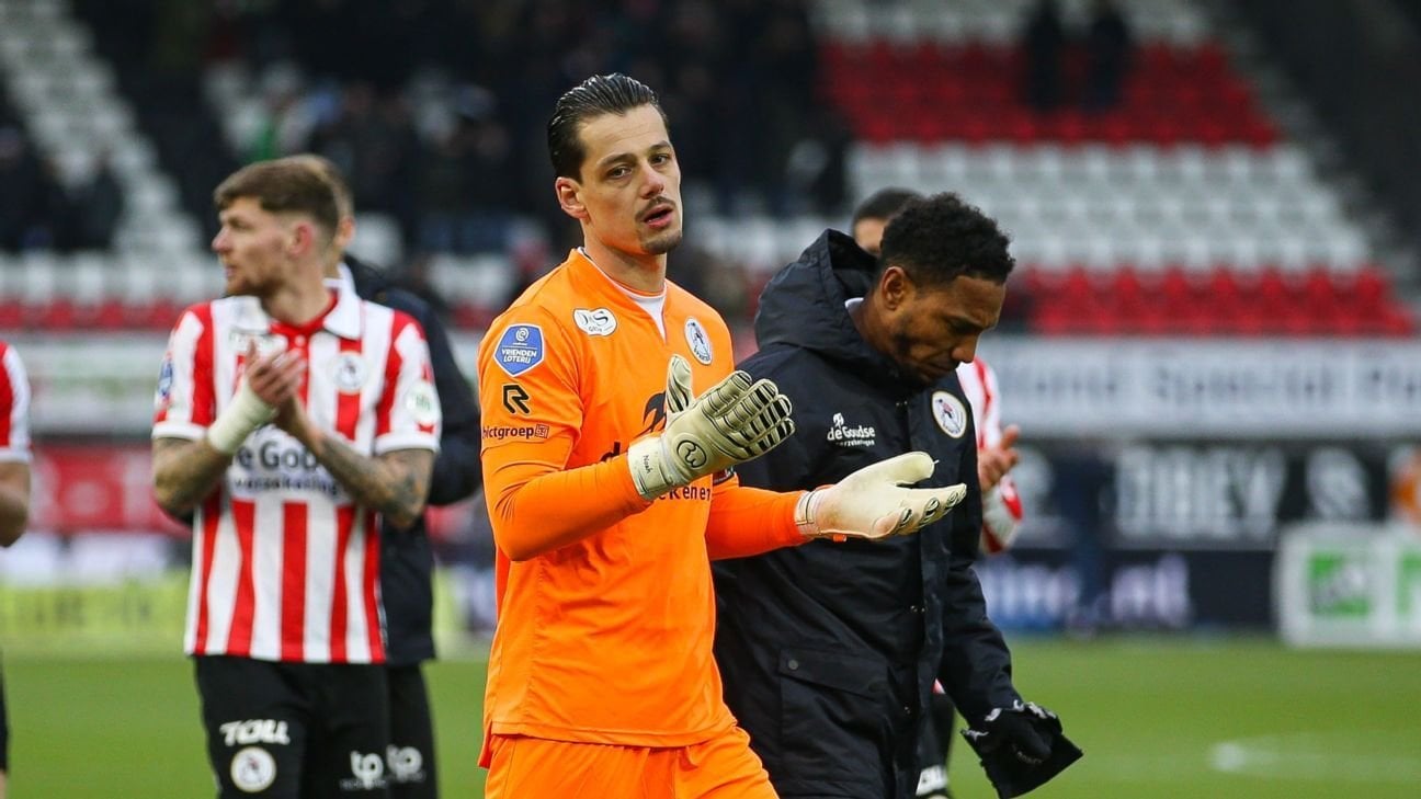 Nick Olij rejected approach from FC København: "Their first goalkeeper is still there, so it wasn't an option for me. I want to keep playing to go the EURO"