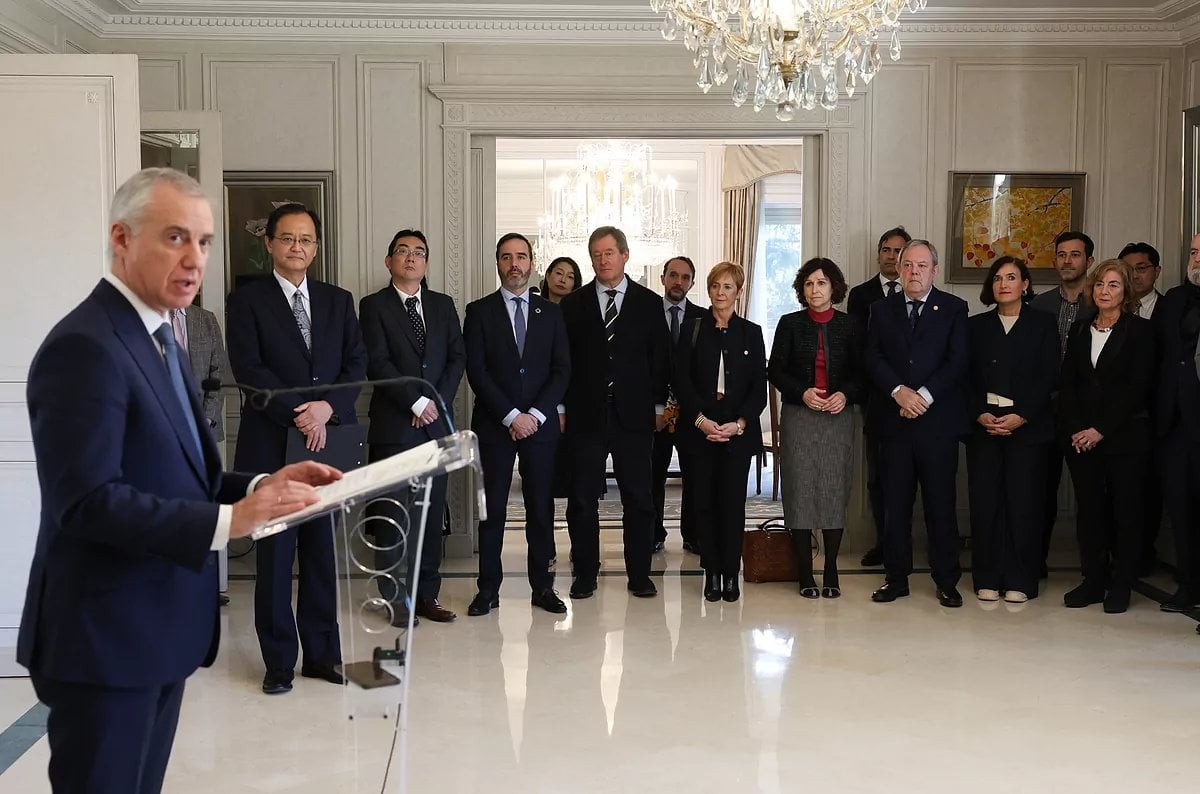 Urkullu exige a Sánchez el traspaso de la migración después de las cesiones del presidente a Junts