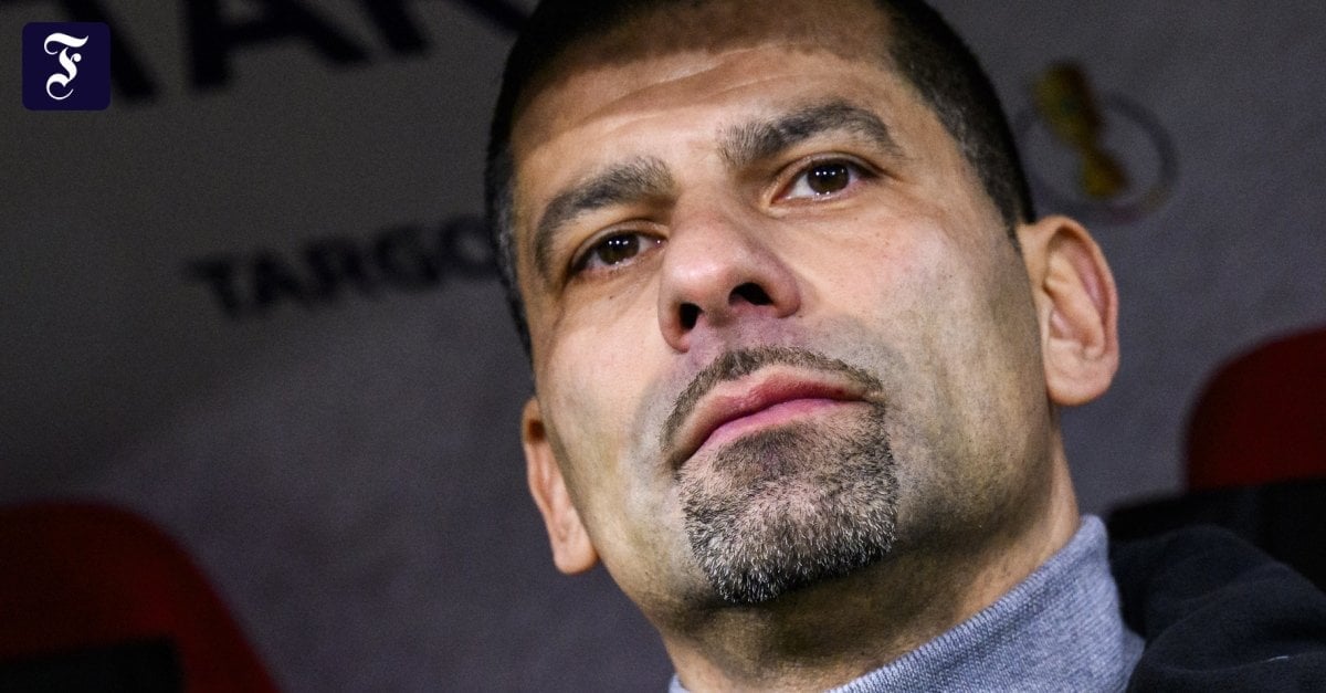 FCK-Trainer Grammozis wütend: "In den letzten Tagen wurden Sachen berichtet, die absurd waren. Das waren Lügen, die einfach so in die Welt gesetzt wurden. Das ist Rufmord, das kann ich mir nicht gefallen lassen. Ich habe überlegt, juristische Schritte einzuleiten und das Ganze schon weitergegeben."