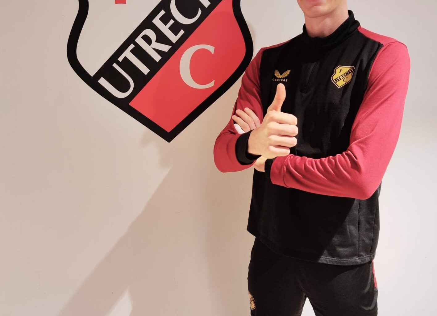 {Official} Thijmen Nijhuis returns to FC Utrecht.