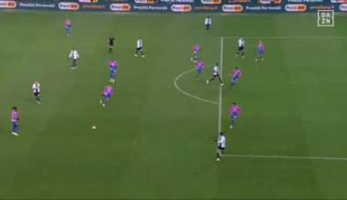 Udinese [2]-1 Milan, Thauvin steals the ball from Hernandez and scores, Udinese taking the lead.
