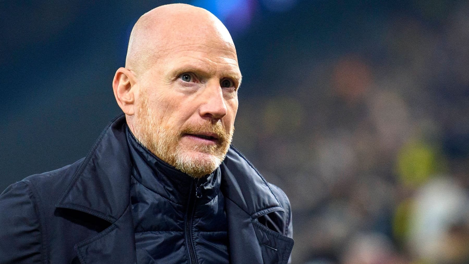 Sammer: "Beckenbauer hat die WM als Spieler und als Trainer gewonnen und alles getan, um sie nach Deutschland zu bringen. Wir alle wussten, welches korrupte System die FIFA in sich trägt. Ihn aber so zu attackieren, das ist Heuchelei. Ich finde es unwürdig und schäme mich ein Stück weit dafür."