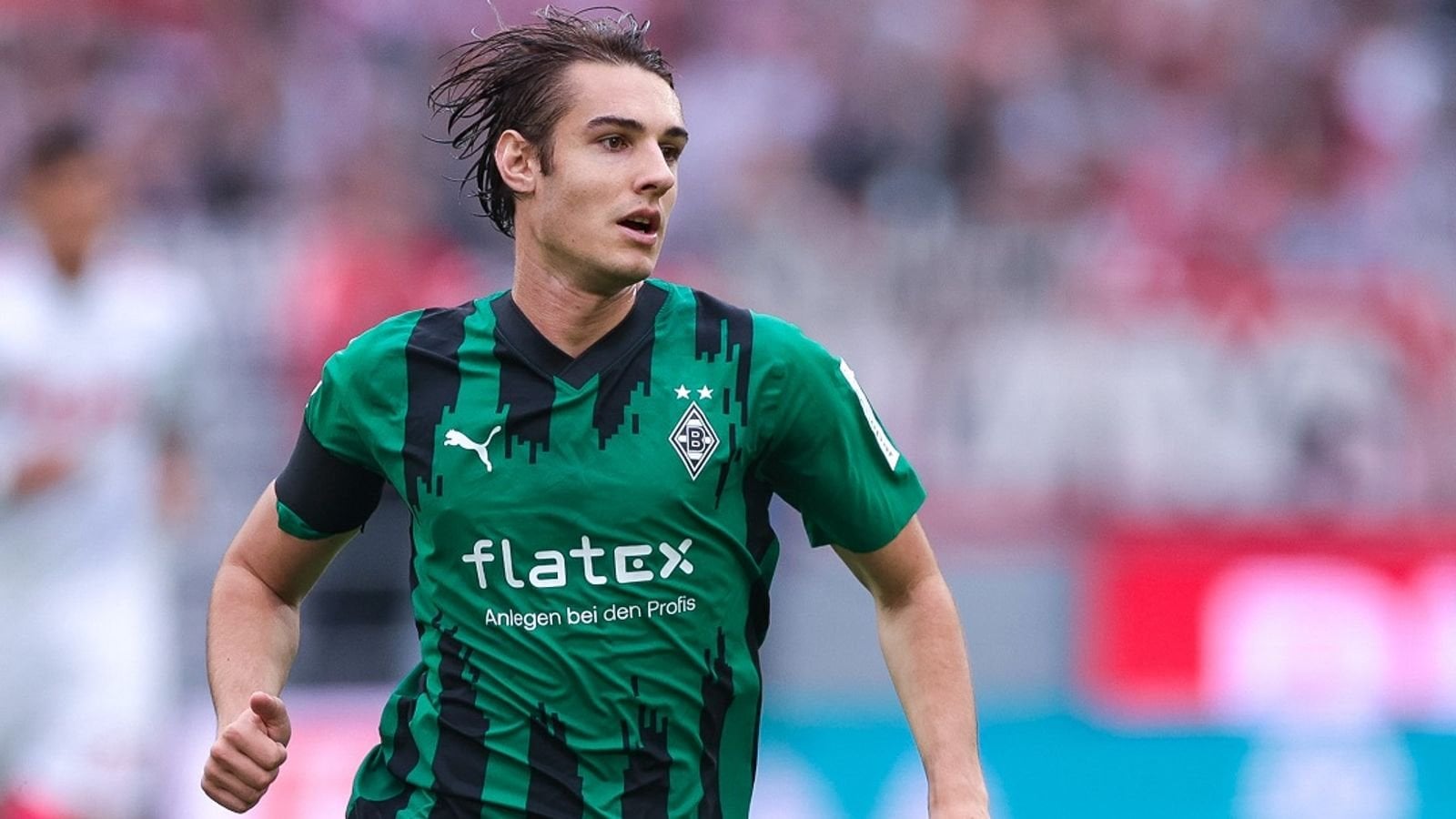Sky Info: Florian Neuhaus wegen unregelmäßigen Einsatzzeiten unzufrieden - Lazio und Sevilla zeigen Interesse an einer Leihe